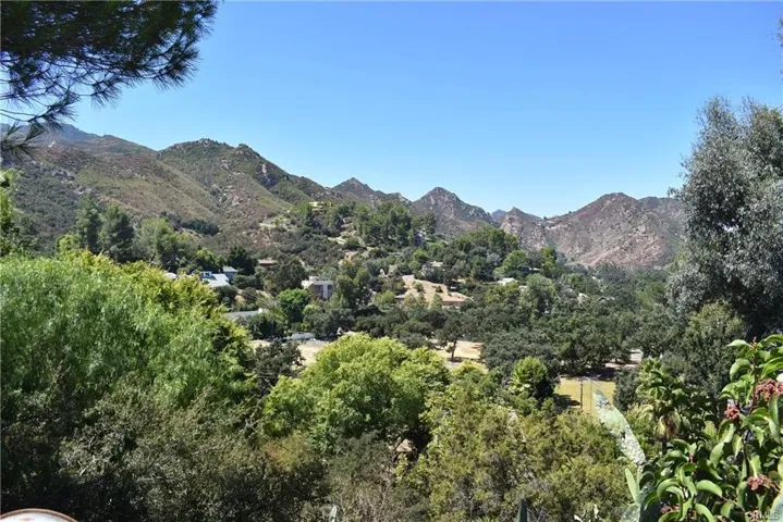 1947 Lookout Drive, Agoura Hills, California 91301