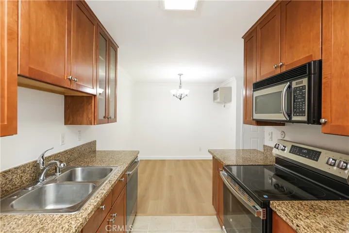 9949 Azuaga G103, San Diego, California 92129