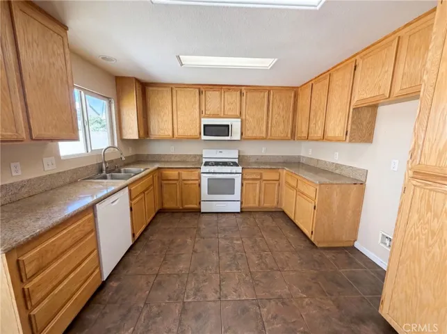 11401 Villa, Adelanto, California 92301