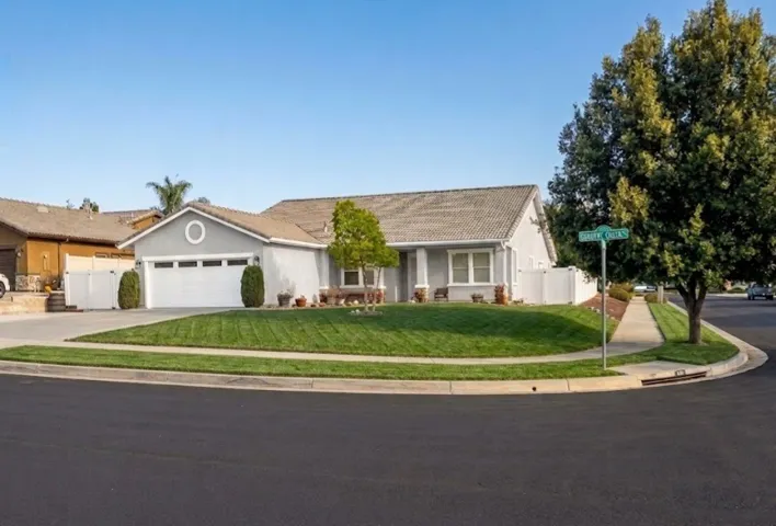35579 Country Creek Drive, Yucaipa, California 92399