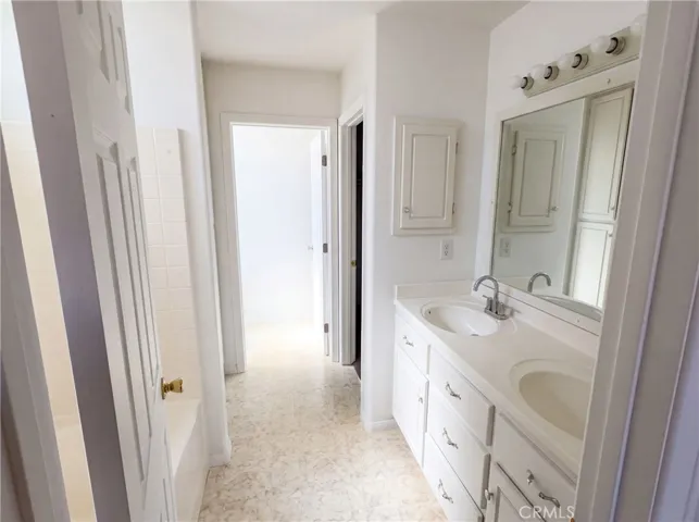 9712 Nipa, California City, California 93505