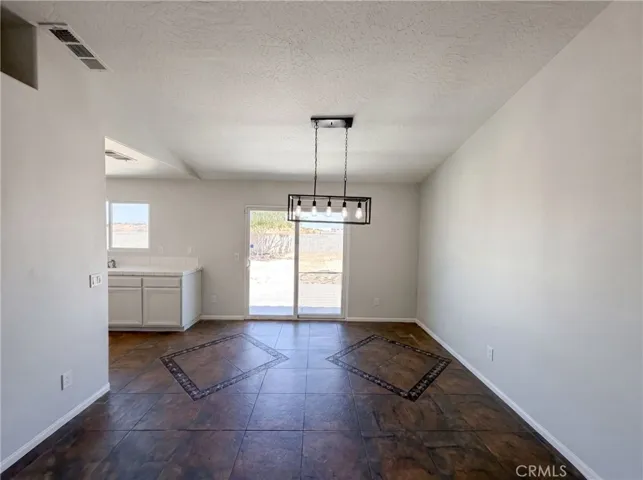 13185 Great Falls, Victorville, California 92395