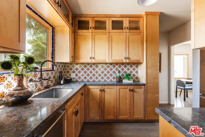 2709 Medlow Avenue, Los Angeles, California 90065