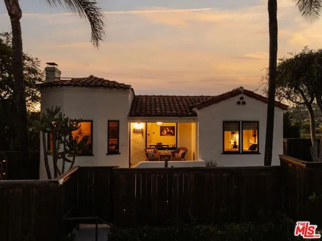 2709 Medlow Avenue, Los Angeles, California 90065