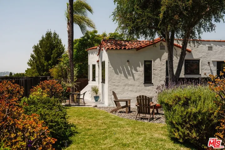 2709 Medlow Avenue, Los Angeles, California 90065
