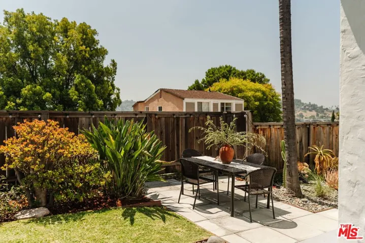 2709 Medlow Avenue, Los Angeles, California 90065