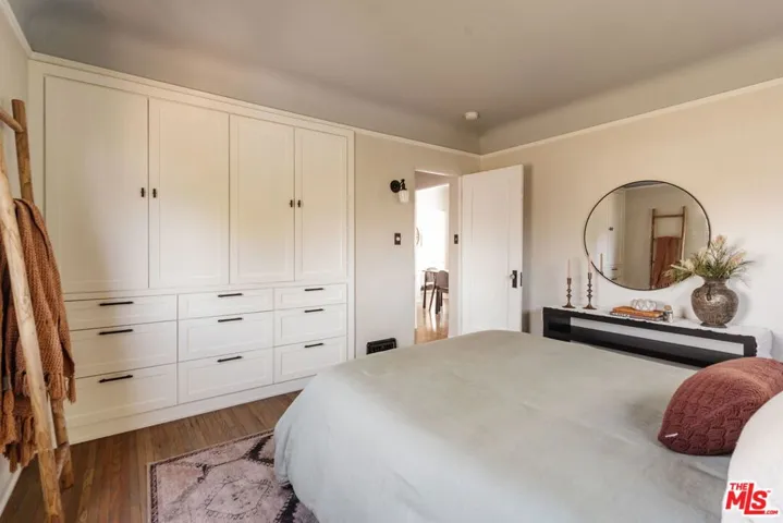 2709 Medlow Avenue, Los Angeles, California 90065