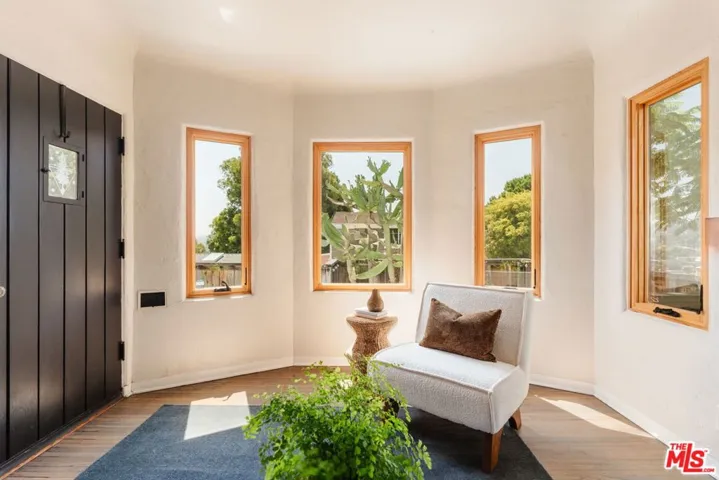 2709 Medlow Avenue, Los Angeles, California 90065