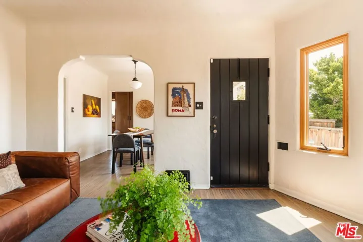 2709 Medlow Avenue, Los Angeles, California 90065