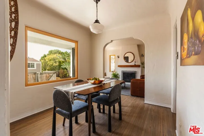 2709 Medlow Avenue, Los Angeles, California 90065
