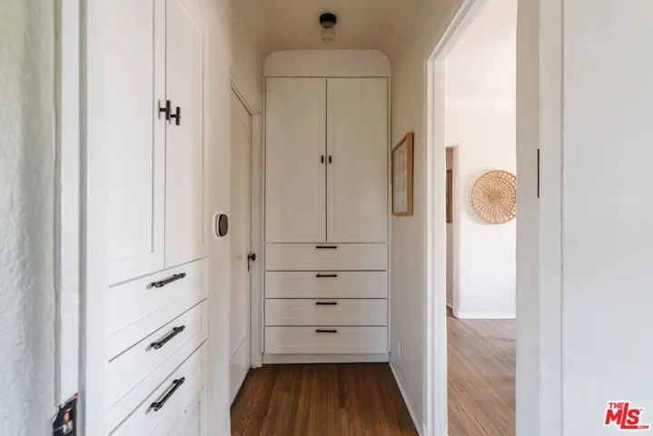 2709 Medlow Avenue, Los Angeles, California 90065