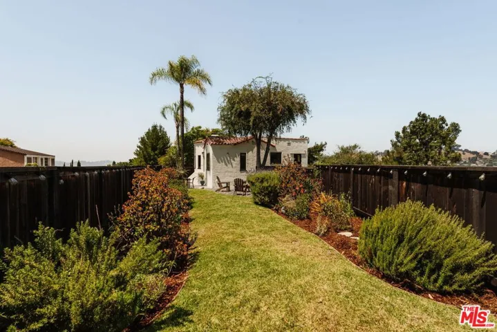 2709 Medlow Avenue, Los Angeles, California 90065