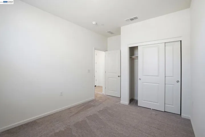 16047 Pirates Cove Ln, Lathrop, California 95330