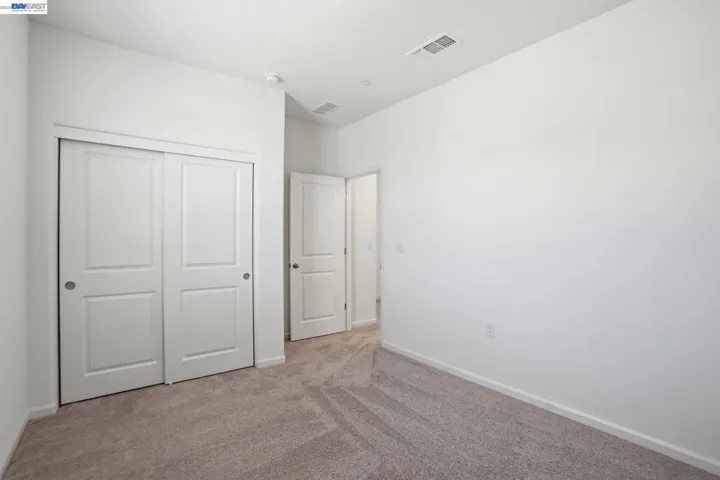 16047 Pirates Cove Ln, Lathrop, California 95330