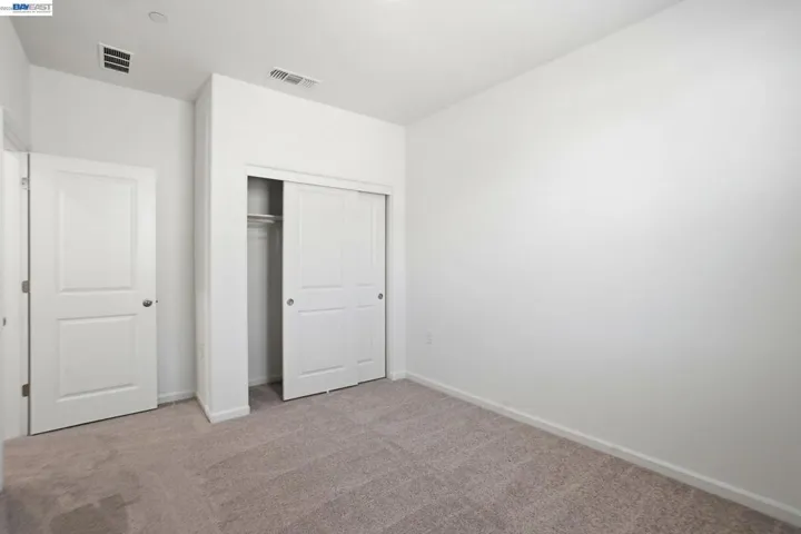 16047 Pirates Cove Ln, Lathrop, California 95330