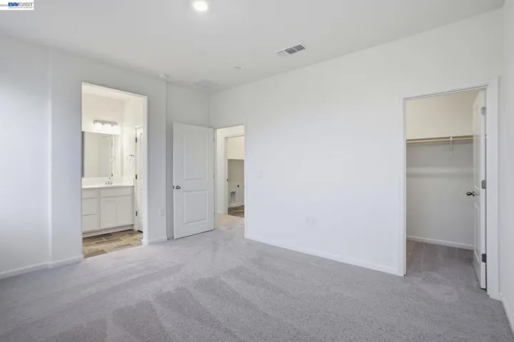16047 Pirates Cove Ln, Lathrop, California 95330