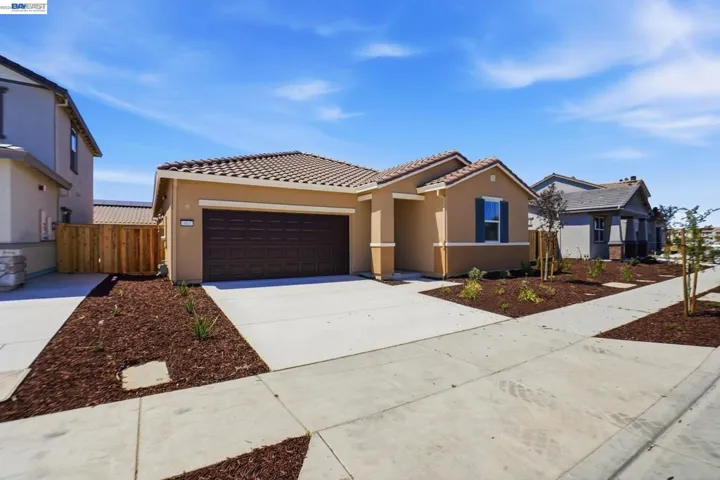 16047 Pirates Cove Ln, Lathrop, California 95330