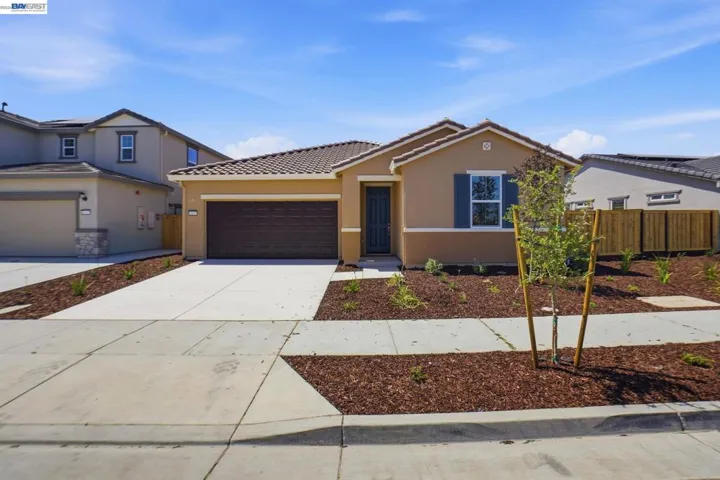 16047 Pirates Cove Ln, Lathrop, California 95330
