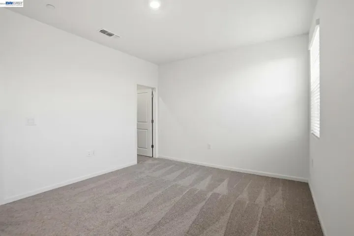 16047 Pirates Cove Ln, Lathrop, California 95330