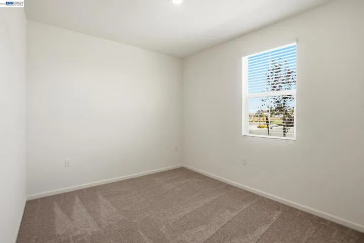 16047 Pirates Cove Ln, Lathrop, California 95330
