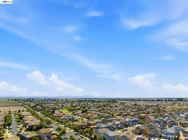 16047 Pirates Cove Ln, Lathrop, California 95330