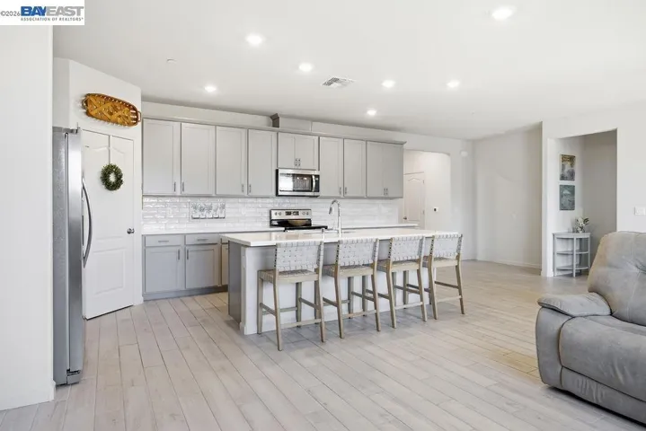 1012 Ramos Drive, Winters, California 95694
