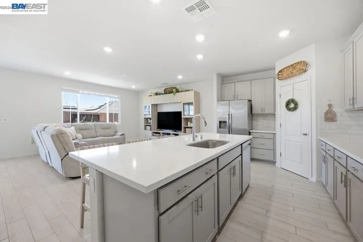 1012 Ramos Drive, Winters, California 95694