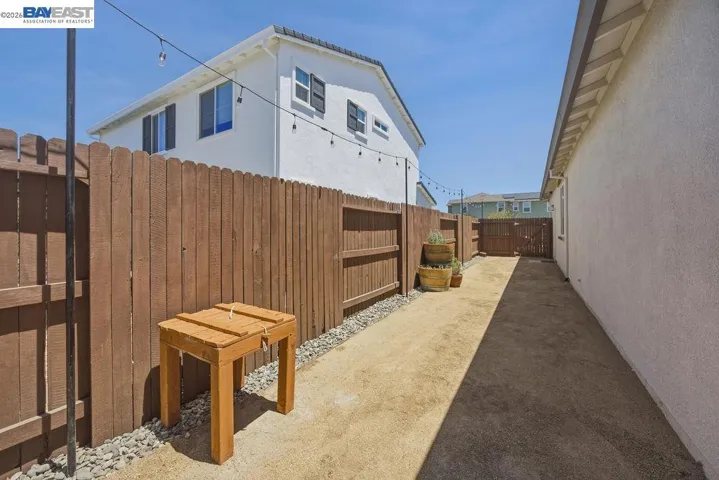 1012 Ramos Drive, Winters, California 95694