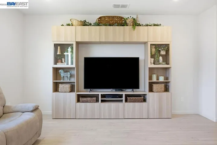 1012 Ramos Drive, Winters, California 95694