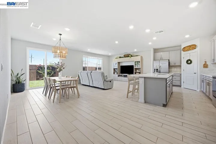 1012 Ramos Drive, Winters, California 95694