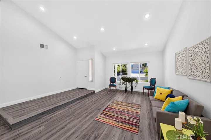 404 Continental Ct, Thousand Oaks, California 91320