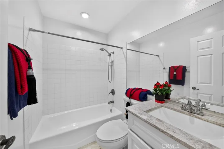 404 Continental Ct, Thousand Oaks, California 91320