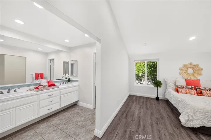 404 Continental Ct, Thousand Oaks, California 91320