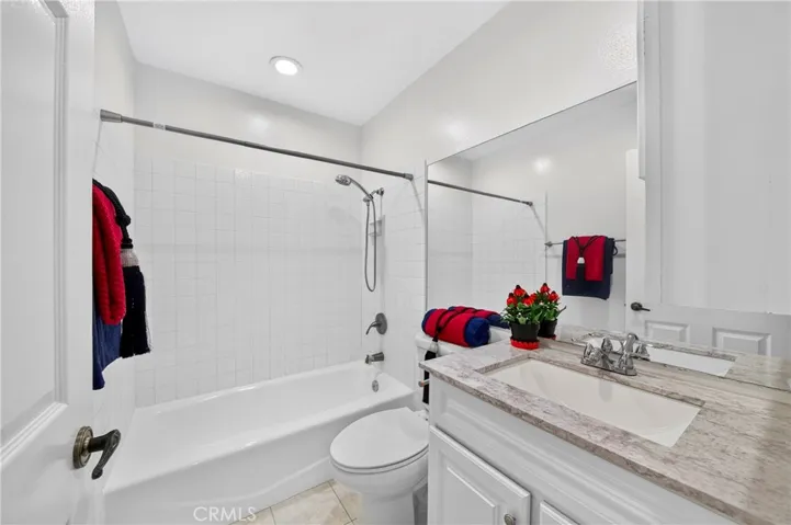 404 Continental Ct, Thousand Oaks, California 91320