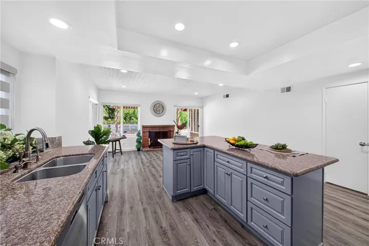 404 Continental Ct, Thousand Oaks, California 91320