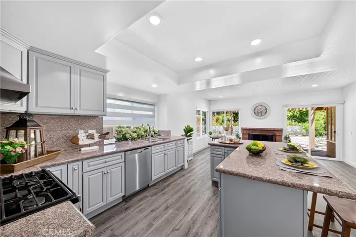 404 Continental Ct, Thousand Oaks, California 91320