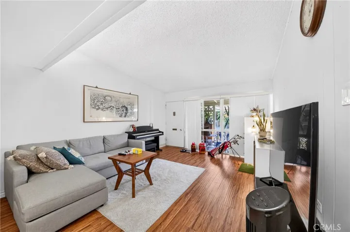 13730 Annandale Drive 32-i, Seal Beach, California 90740