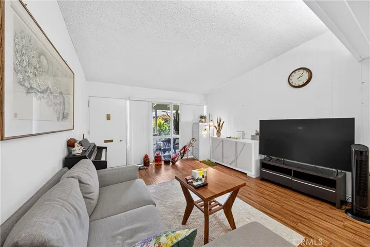 13730 Annandale Drive 32-i, Seal Beach, California 90740