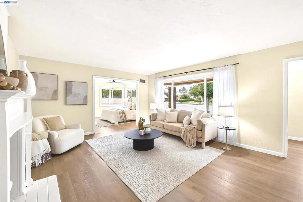 UPGRADED LUXURY WIDE PLANK FLOOR