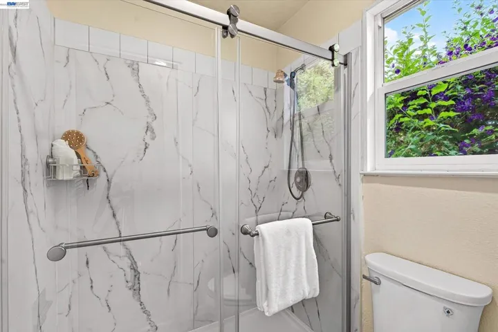 WITH WALK IN SHOWER
