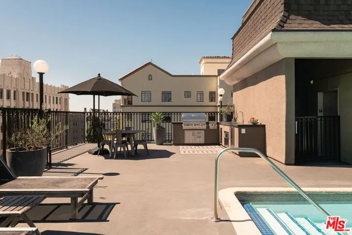 585 N Rossmore Avenue 508, Los Angeles, California 90004