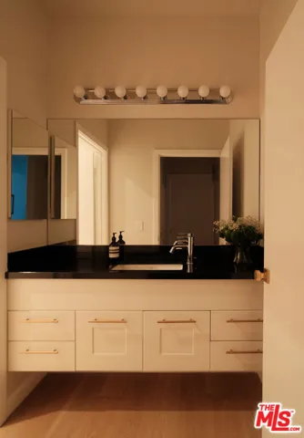 585 N Rossmore Avenue 508, Los Angeles, California 90004