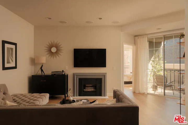 585 N Rossmore Avenue 508, Los Angeles, California 90004