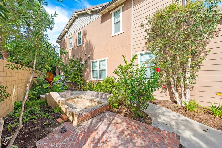 108 Fairgrove, Irvine, California 92618
