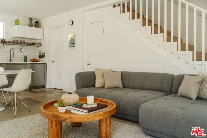 40 18th Avenue, Venice, California 90291