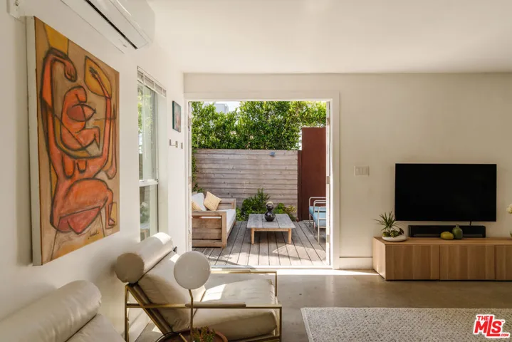 40 18th Avenue, Venice, California 90291