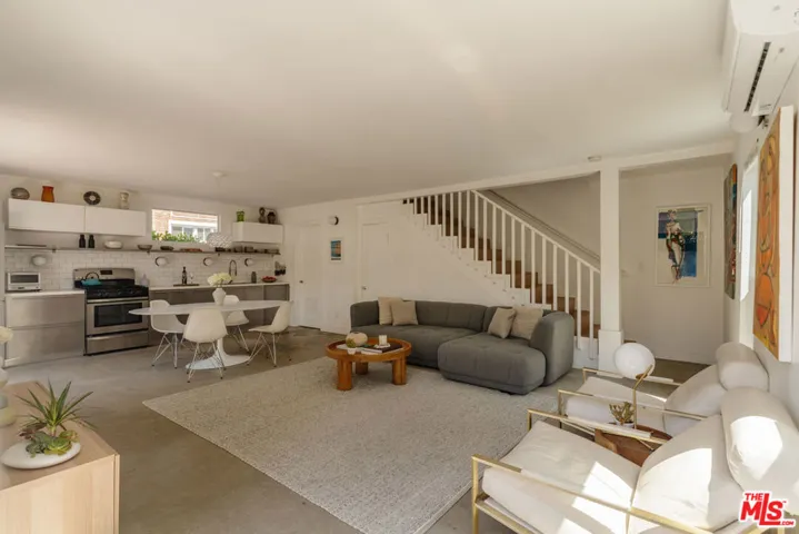 40 18th Avenue, Venice, California 90291