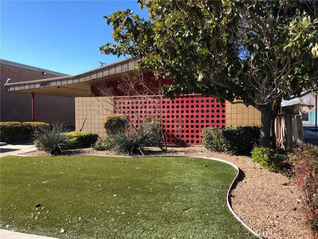 44943 10th W, Lancaster, California 93534