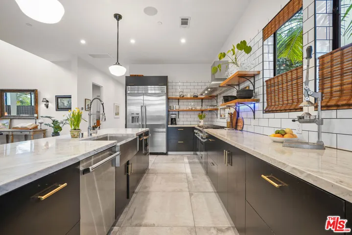 924 Vernon Avenue, Venice, California 90291