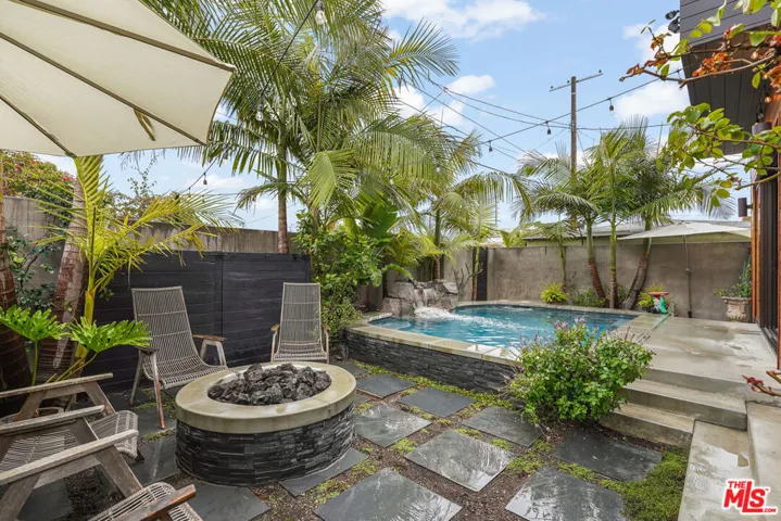 924 Vernon Avenue, Venice, California 90291